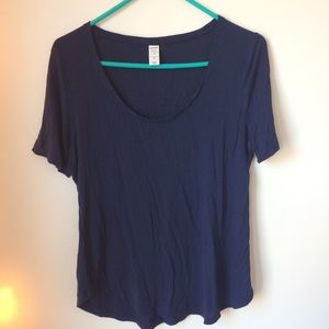 🌵2 for $5🌵 EUC Old Navy Scoop Neck Tee